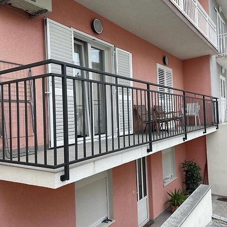 Apartments Antonia Макарска Екстериор снимка