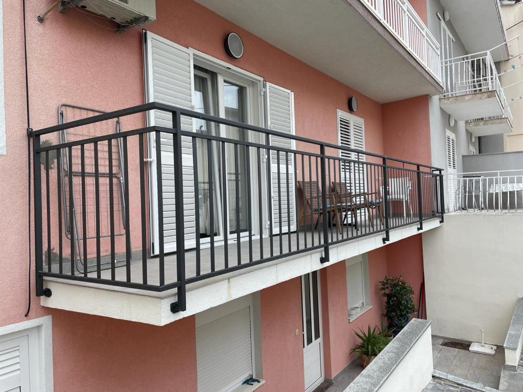 Apartments Antonia Макарска Екстериор снимка