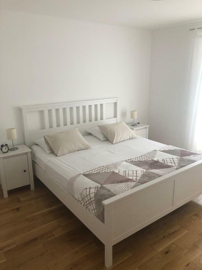Apartments Antonia Макарска Екстериор снимка